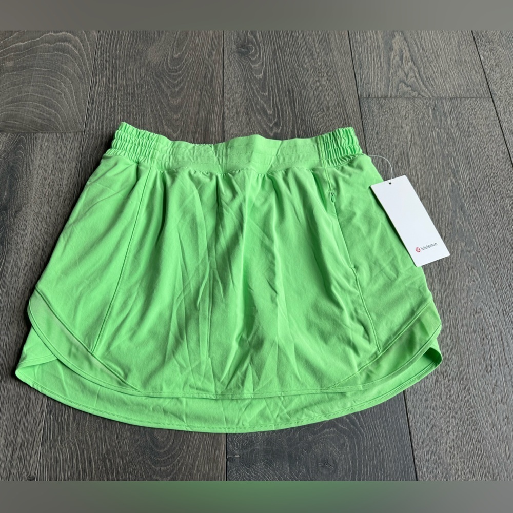 Lululemon Hotty Hot High-Rise Skirt in Scream Green Light Size 10